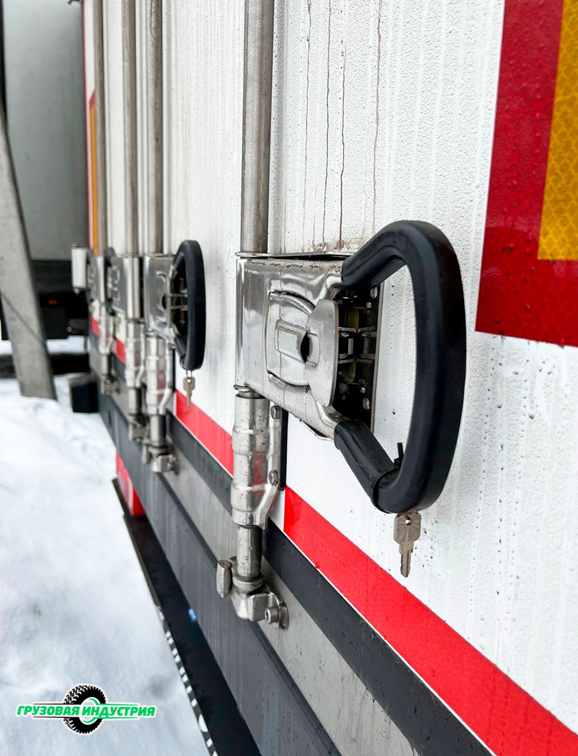Отгрузка изотермического полуприцепа Тонар R3-13 в г. Москва