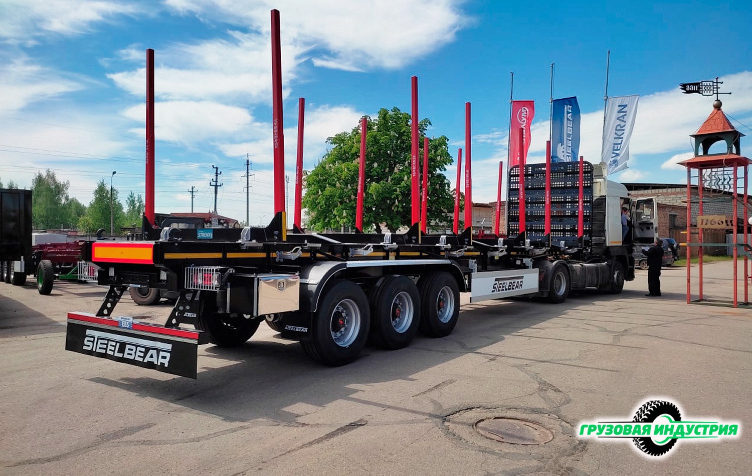 Отгрузка полуприцепа сортиментовоза лесовоза SteelBear PT-24L в г. Калуга